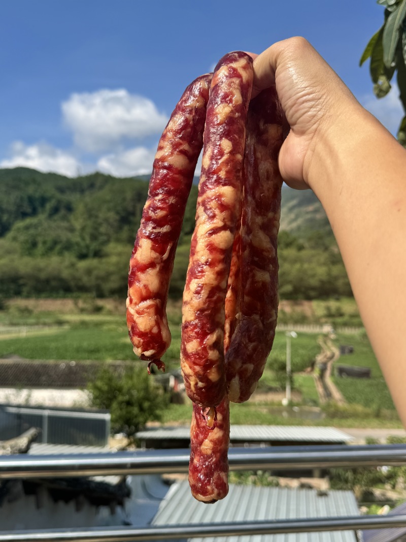 云南哈尼族磨黑贰瓦香肠十二年传统手艺老品牌