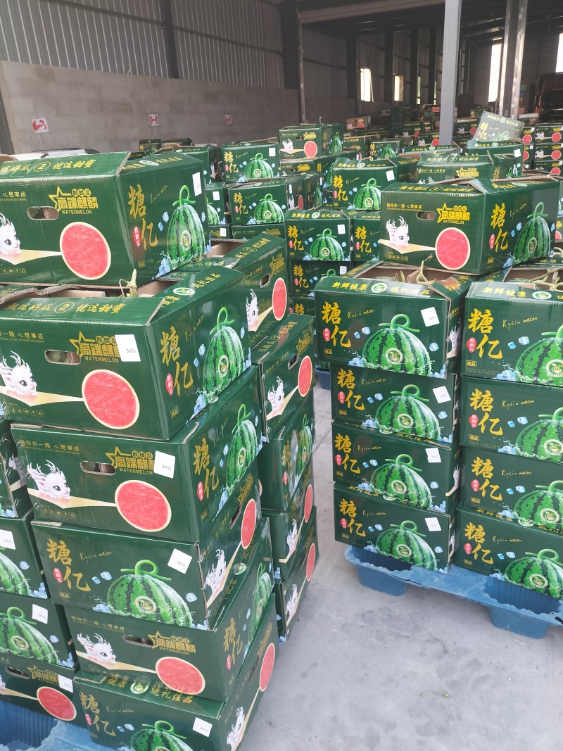 安徽美都西瓜，头茬鲜瓜，含糖量高，九成熟，保证质量