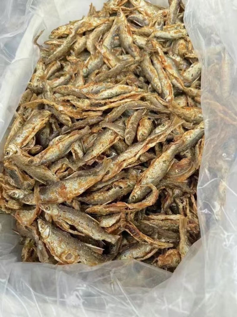 万绿湖香酥鱼油炸蓝刀电商地摊展会批发即食鱼香酥小河鱼干