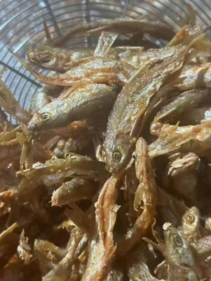 万绿湖香酥鱼油炸蓝刀电商地摊展会批发即食鱼香酥小河鱼干