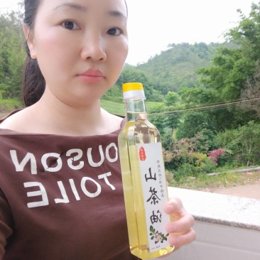 精品山茶油货源充足量大从优质量保证诚心经营欢迎咨询