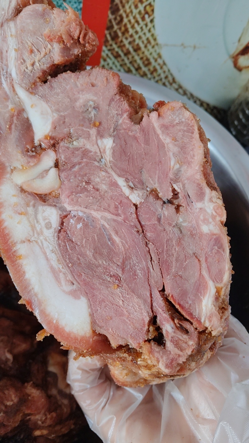 【猪头肉】熟食猪头肉现卤品质保证诚信经营欢迎选购