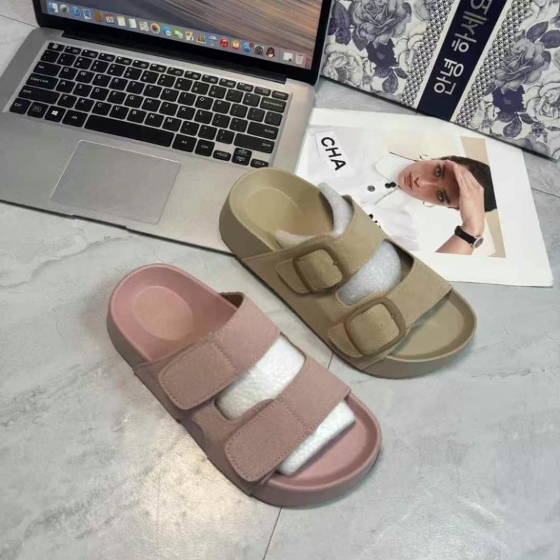博肯女凉鞋