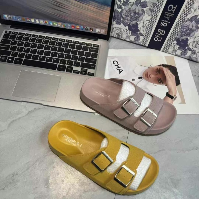 博肯女凉鞋