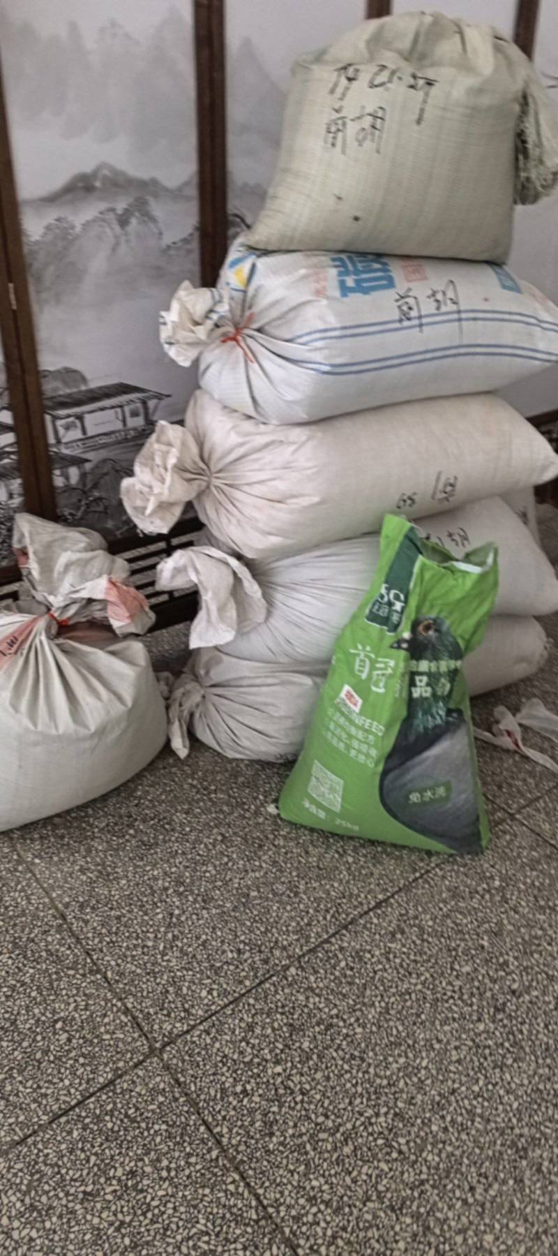 纯新白花鸡冠子，颗粒饱满，欢迎新老朋友下单