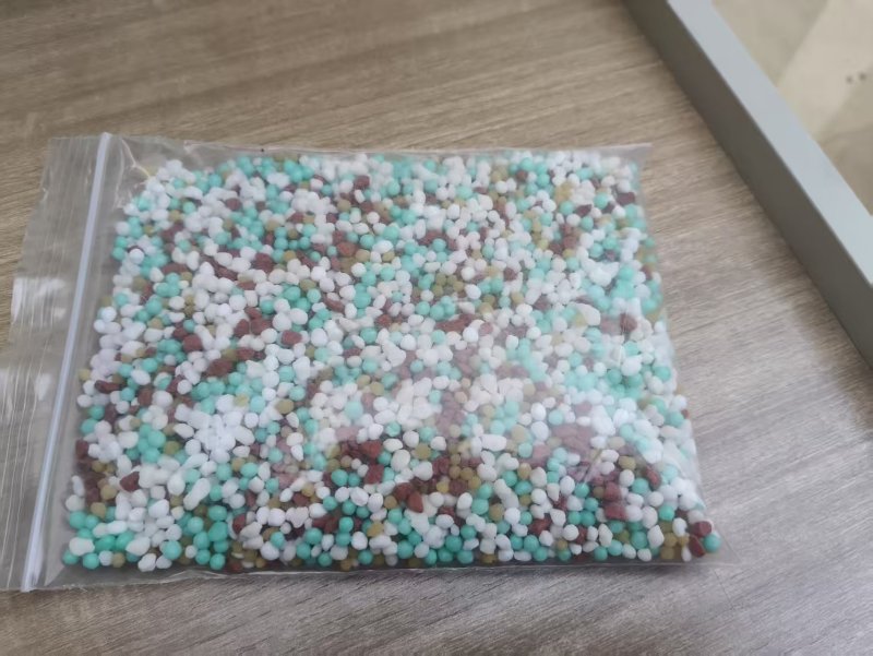 工厂直发双模双控玉米控释肥，种肥同播一次肥，后期不脱肥