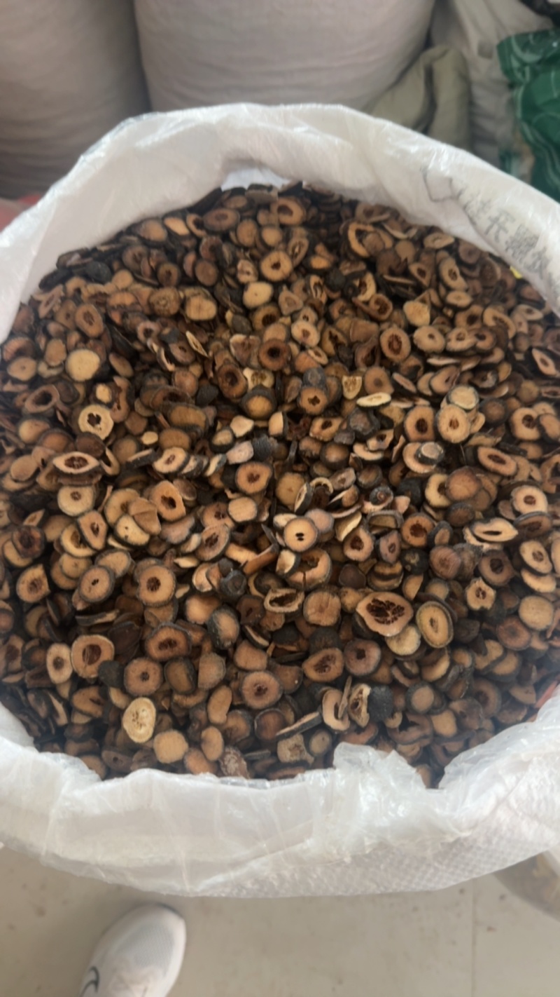 枳实，山东弘舜中药材零售批发，品种齐全，规格齐全。