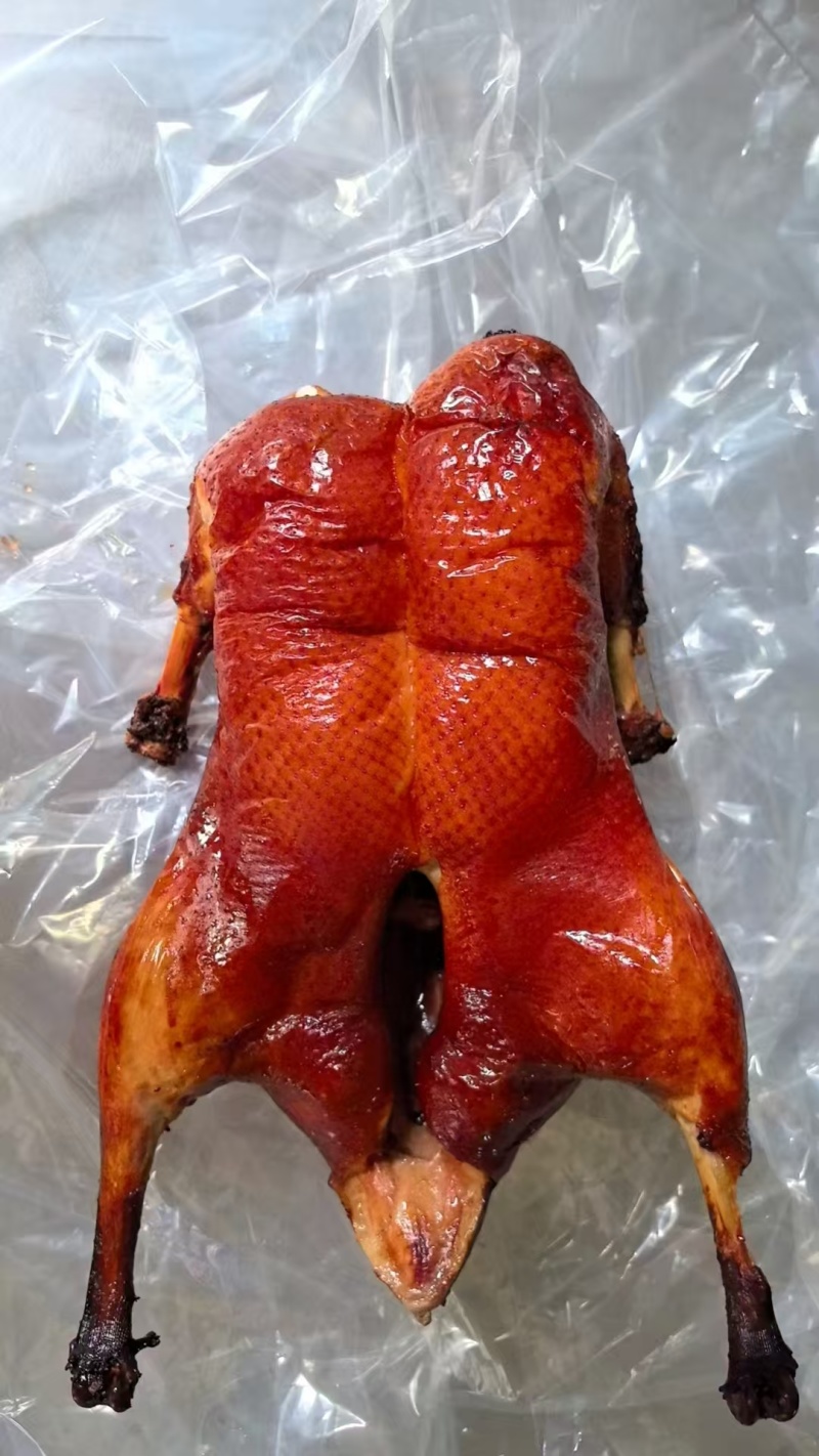 精品烤鸭全熟去头带脖子或者去头去脖子加热即食欢迎联系