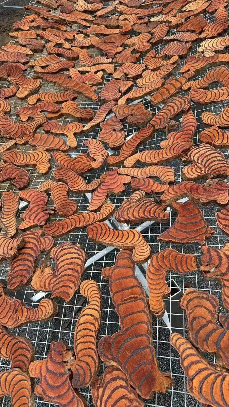 鸡血藤厚片靓货基地直供大量有货可电话咨询