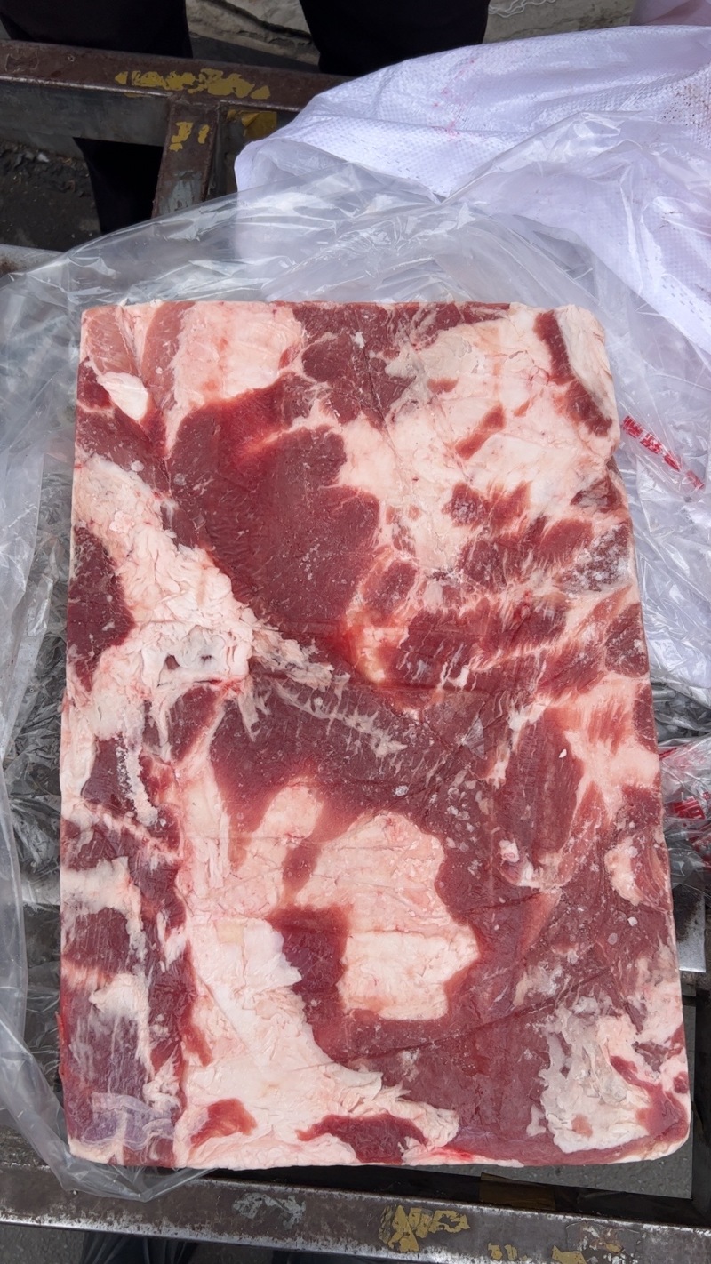 母猪去皮修边中方