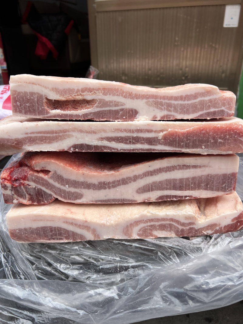 母猪去皮修边中方