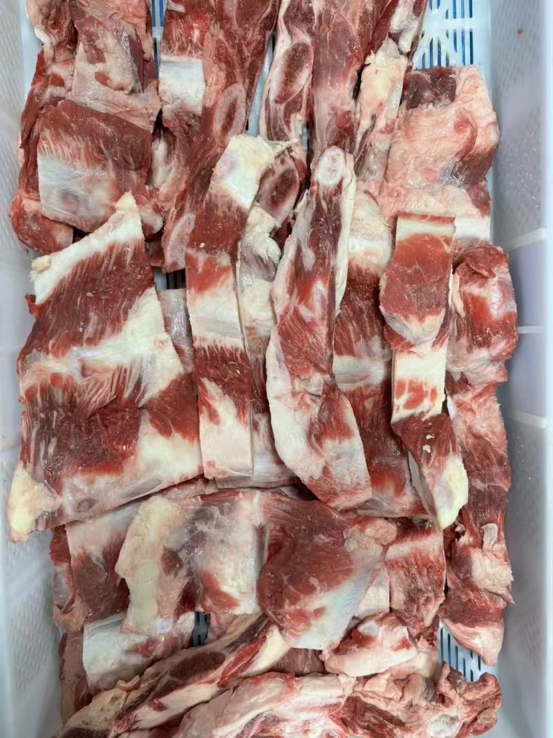 牛肋排头，肉多，瘦度高，性价比杠杠滴！牛排锅**。。。。