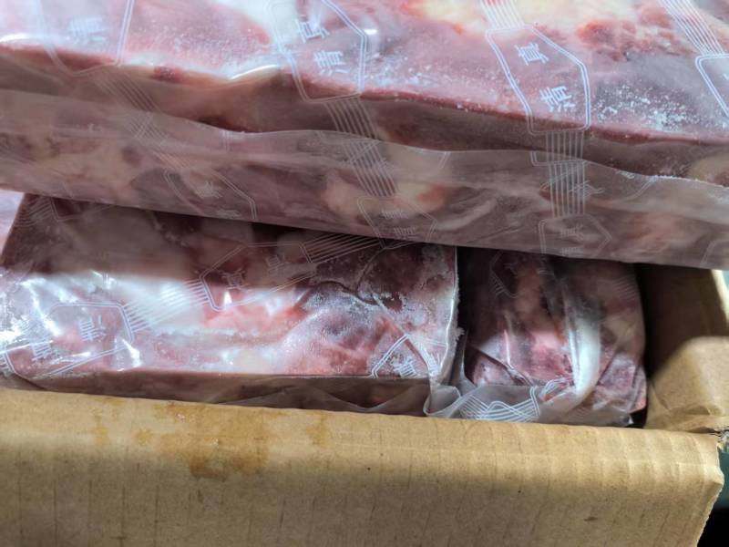 牛四号肥牛（4号肉）串串，刨卷，打馅儿，非常好用。纯干货