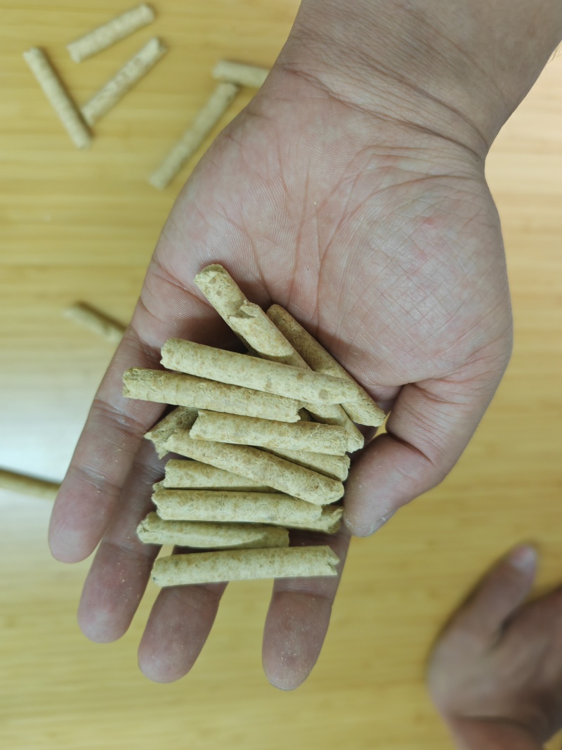 生物质颗粒燃料，纯竹粉颗粒