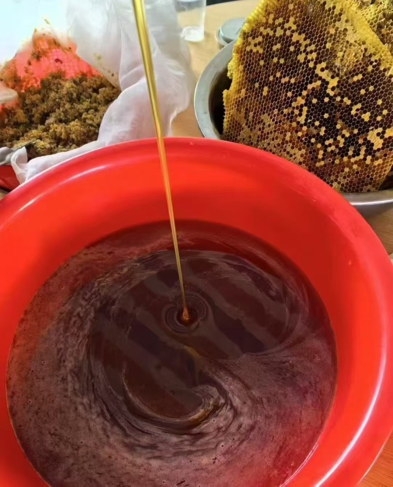 土蜜蜂