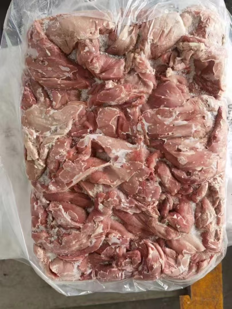 大块牛碎肉，国产纯干货，有大块有小块，有片，各种规格齐全