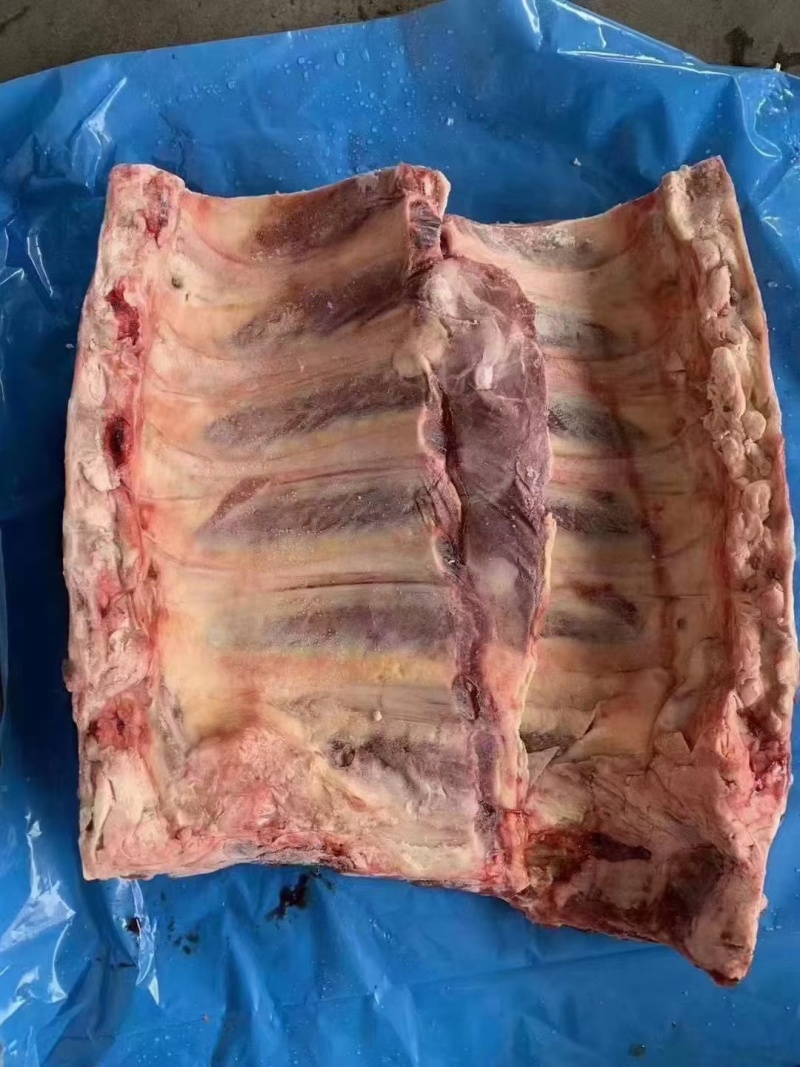 肋眼骨，白油肋眼骨，黄膘肋眼骨。规格齐全，肉多价格低！！