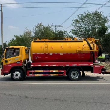 环卫车