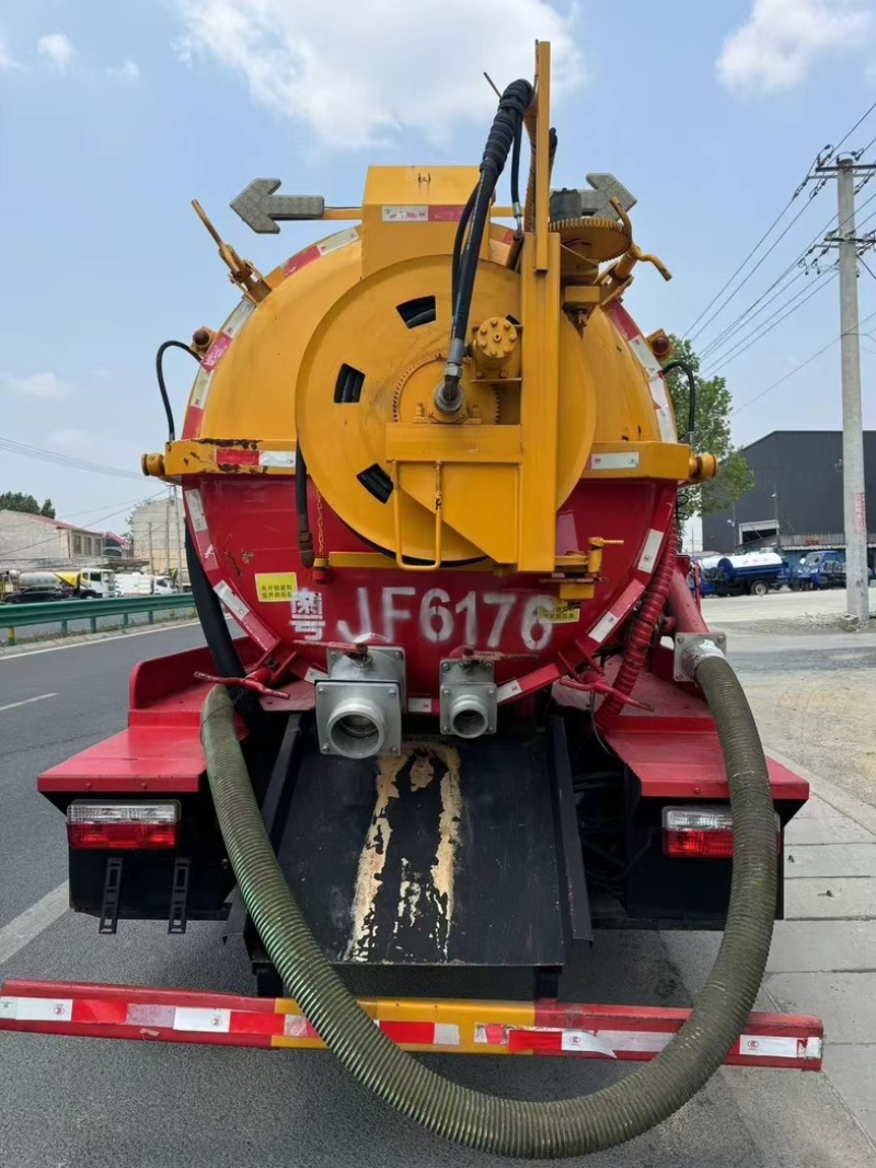 环卫车
