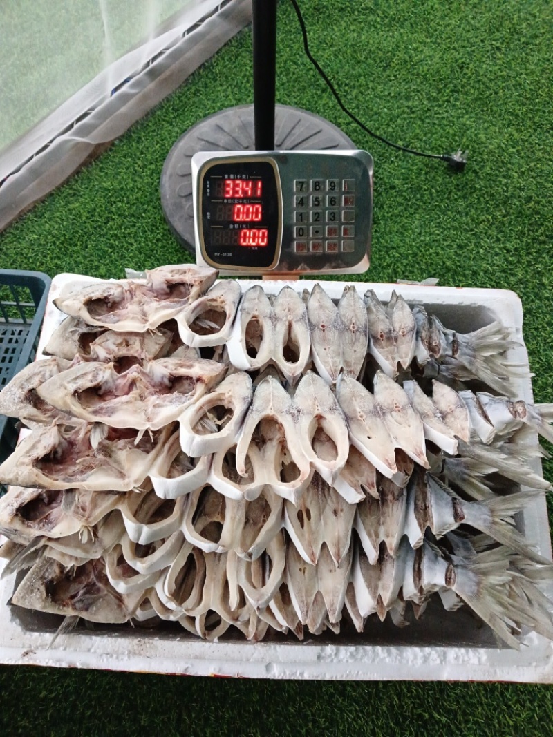 金鲳鱼干，自然晾晒，保质保量，量大从优，欢迎来电咨询