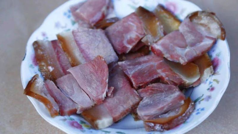 云南火腿本地火腿自家喂养土猪非私聊喂养
