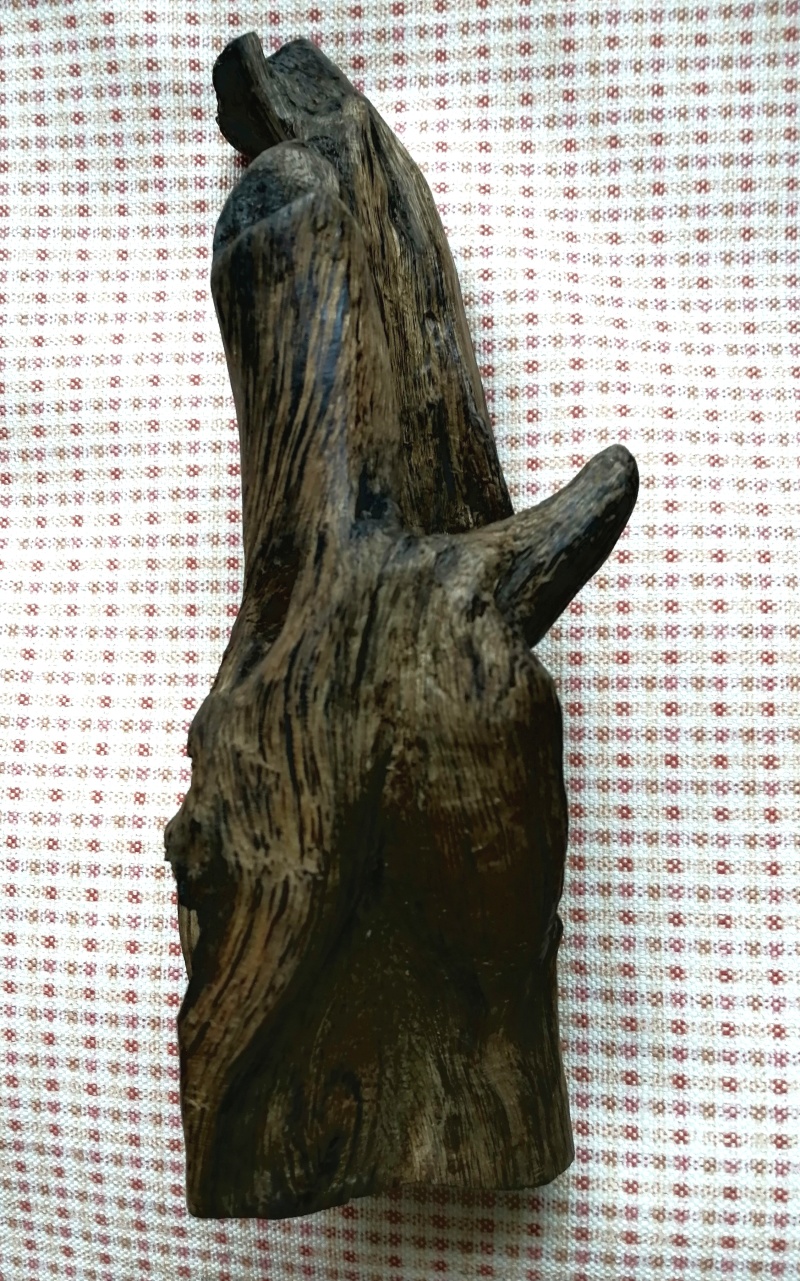 沉水级沉香原木重量153克，密度1.14秒沉水