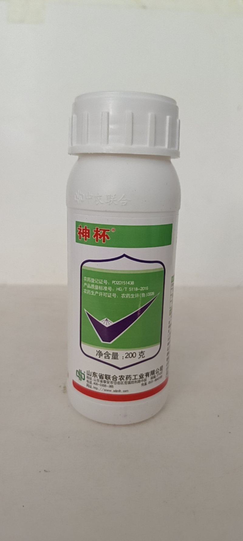 啶虫脒20可溶液剂对蓟马，蚜虫，飞虱类害虫有很好的防除