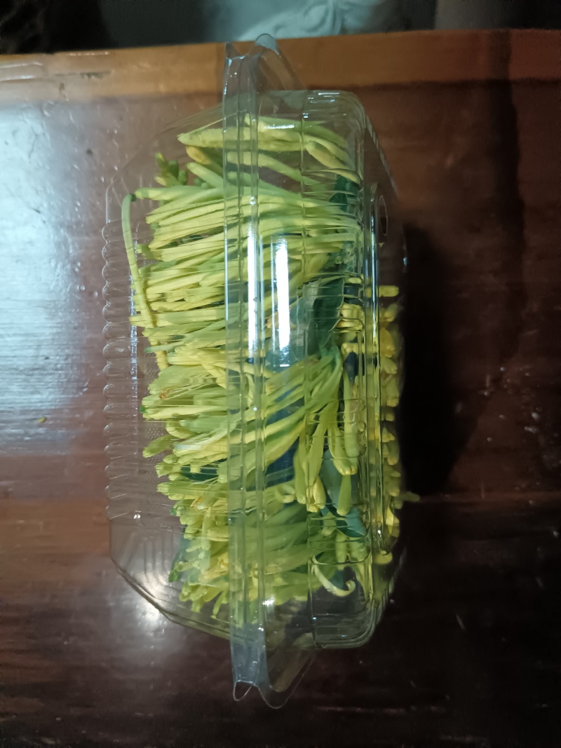 新鲜金银花，湿金银花