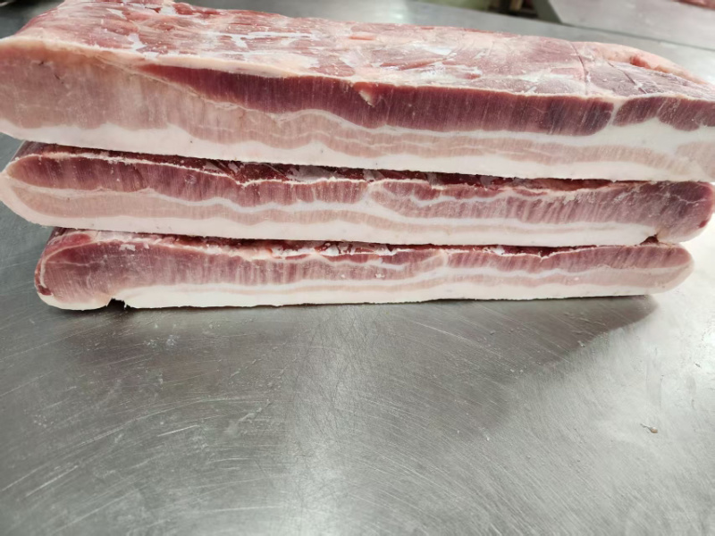 去皮大五花中方，每一块都是精挑细选，新鲜肉，无注水