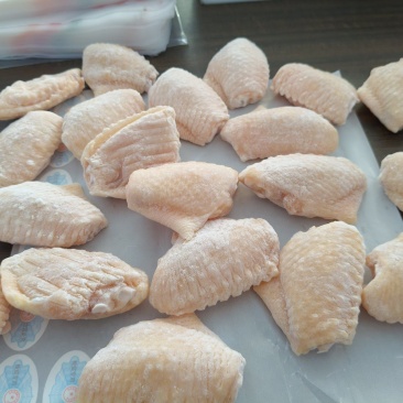 精品翅中，鸡翅商超餐饮学校市场批发颜色漂亮，无淤血无露骨