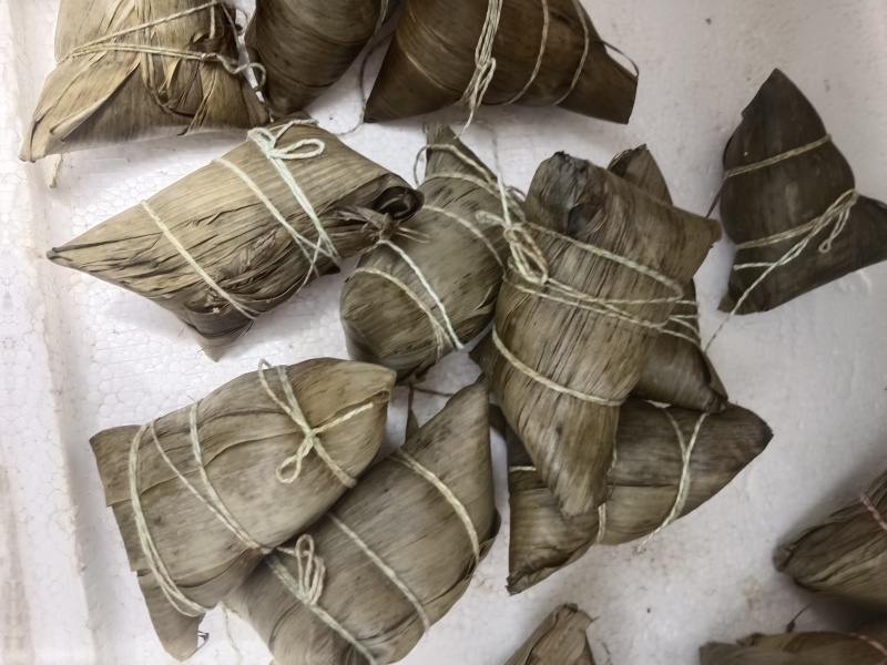 推荐各种口感粽子白米粽蜜枣红豆粽蛋黄肉粽代发，零售十批发