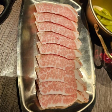 黄金六两松板肉猪颈肉猪肉青