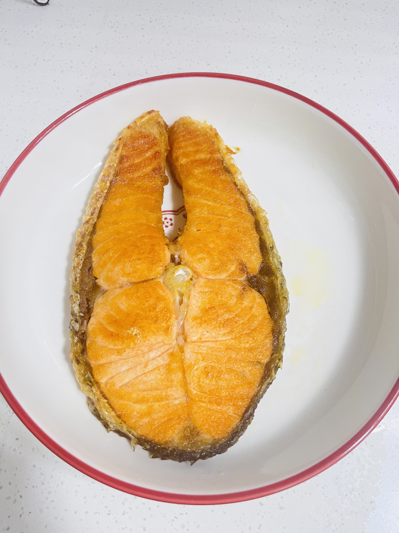 直冻三文鱼大规格油脂更丰富