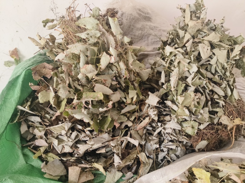 陕南高山淫洋霍，天然生长，无污染，干度好，颜色一般。