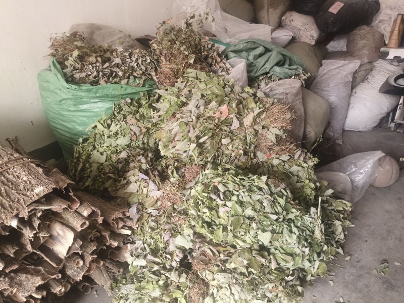 陕南高山淫洋霍，天然生长，无污染，干度好，颜色一般。