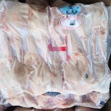 破嘴鸭头，工厂还有几吨，破嘴很少，价格很便宜