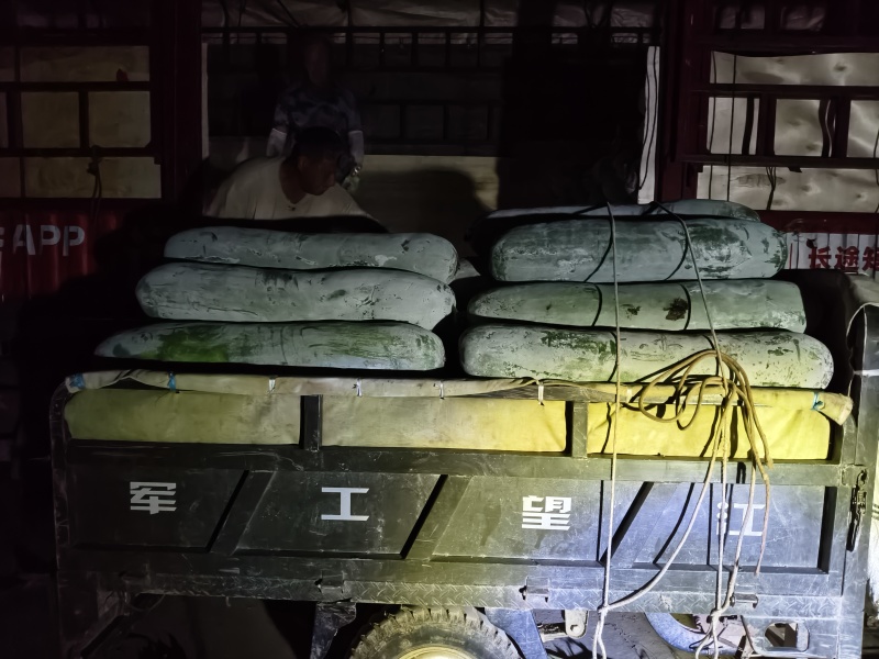 精品长白条冬瓜物美价廉粉上的雪白雪白