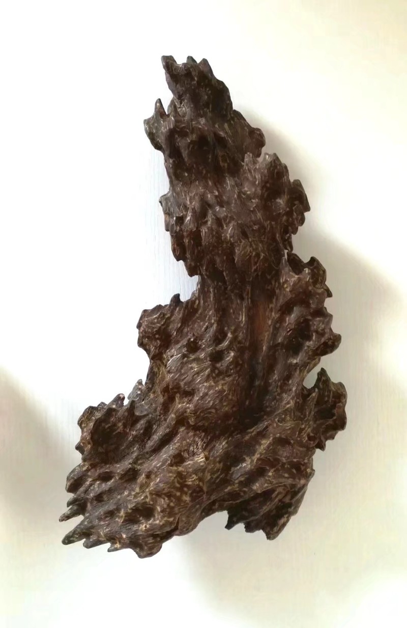 沉香摆件七分沉，重量800克，沉水浮