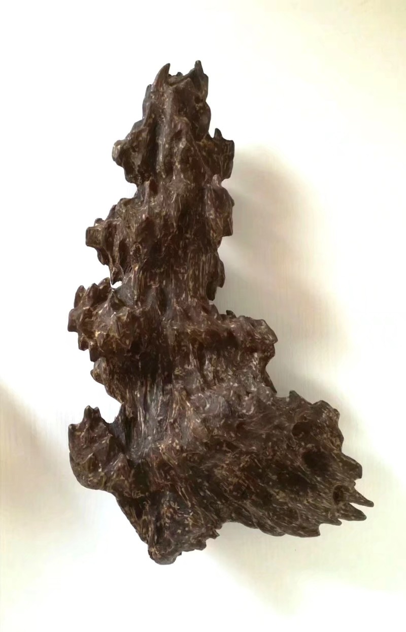 沉香摆件七分沉，重量800克，沉水浮