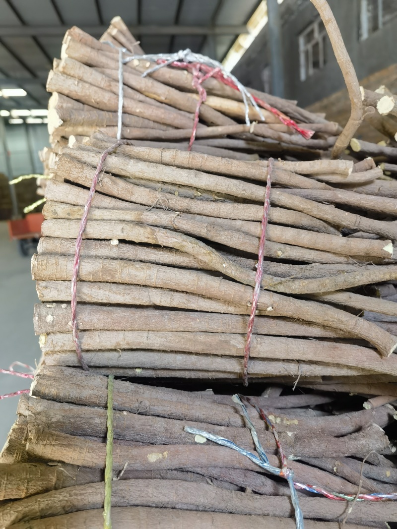 甘草，乌拉尔红皮甘草出口标准头径1.5/2.0尾径0.8