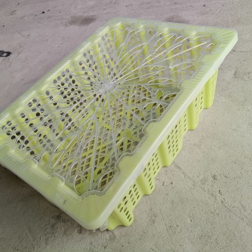 各种类二手水果筐