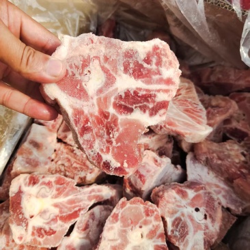 满肉猪龙骨块