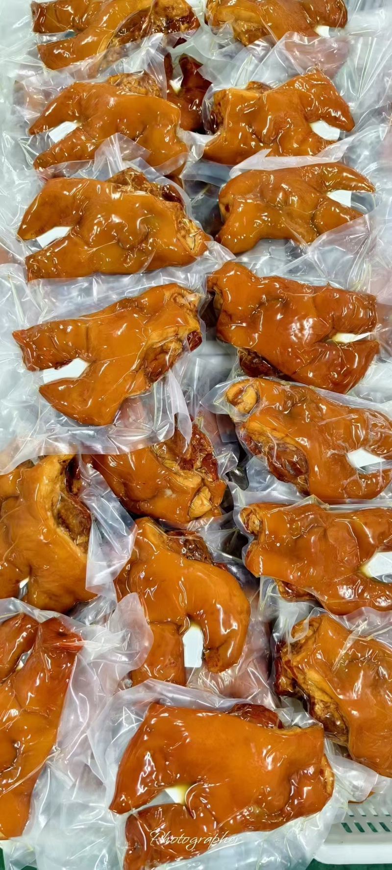 国产全熟现卤猪头肉，肉质紧实醇香，源头直供品质保障，欢迎