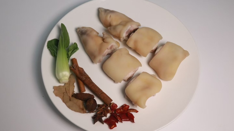猪蹄标准切块猪蹄厂家直供用于连锁餐饮红烧类卤味