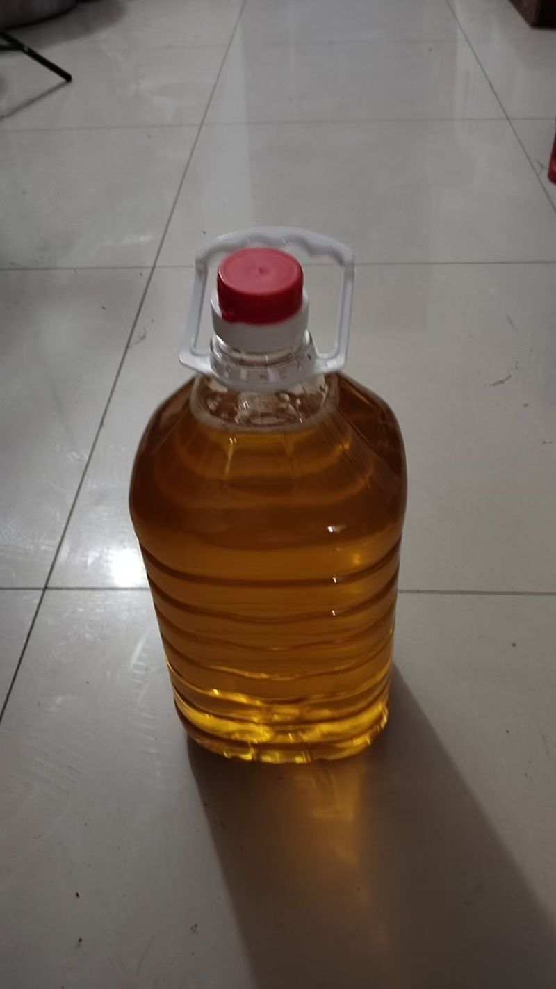 精品花生油（价格可谈）一手货源，品质保证，欢迎来电咨询