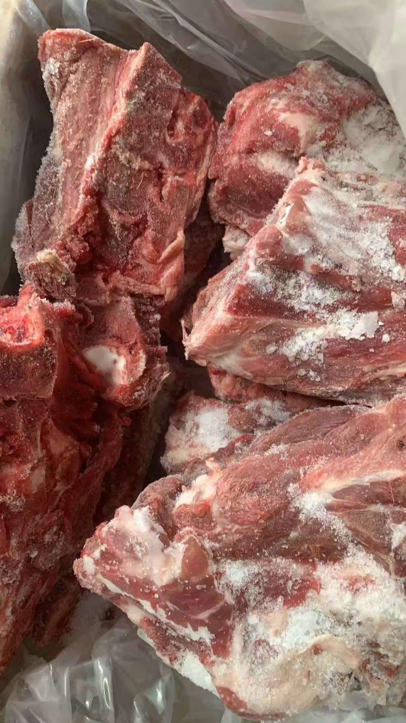 满肉猪颈骨