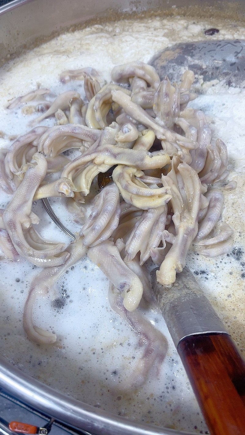 【熟食鸭爪】