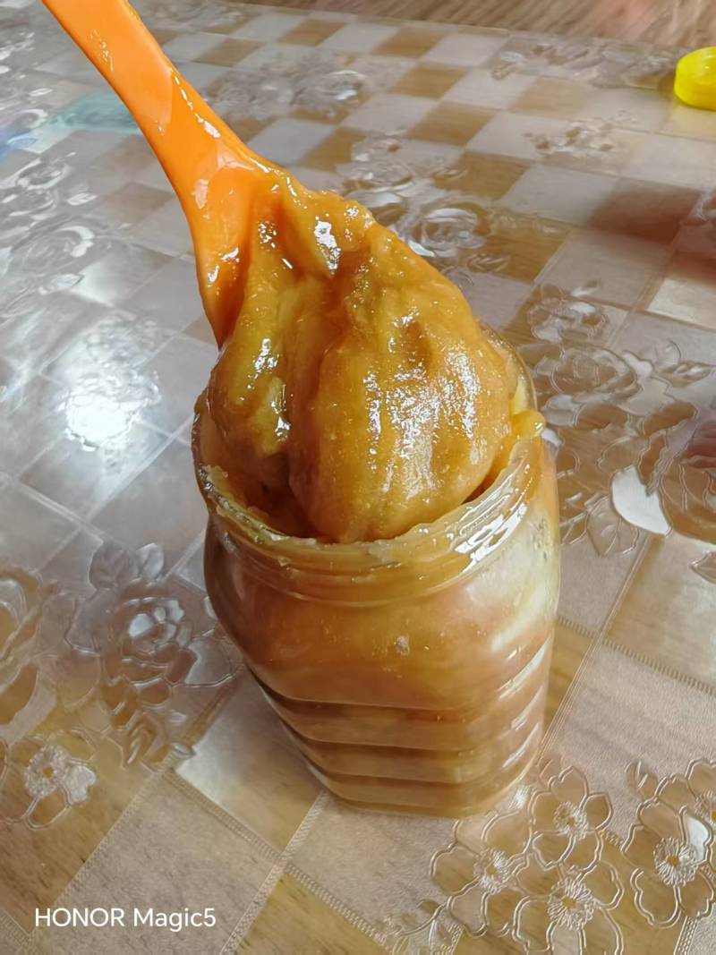 正宗土蜂蜜一手货源量大从优无杂质保证