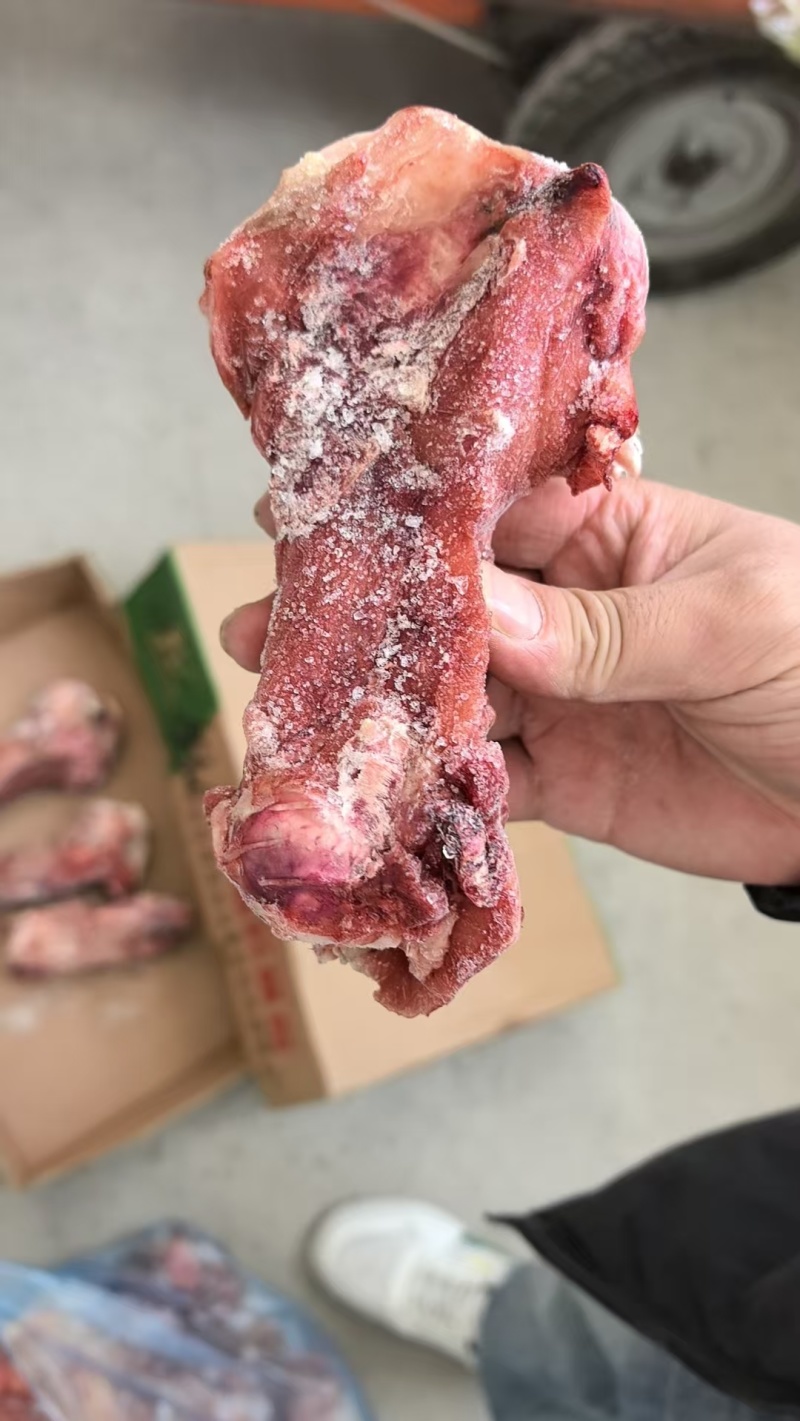 特级，二级大日期棒骨现货两吨