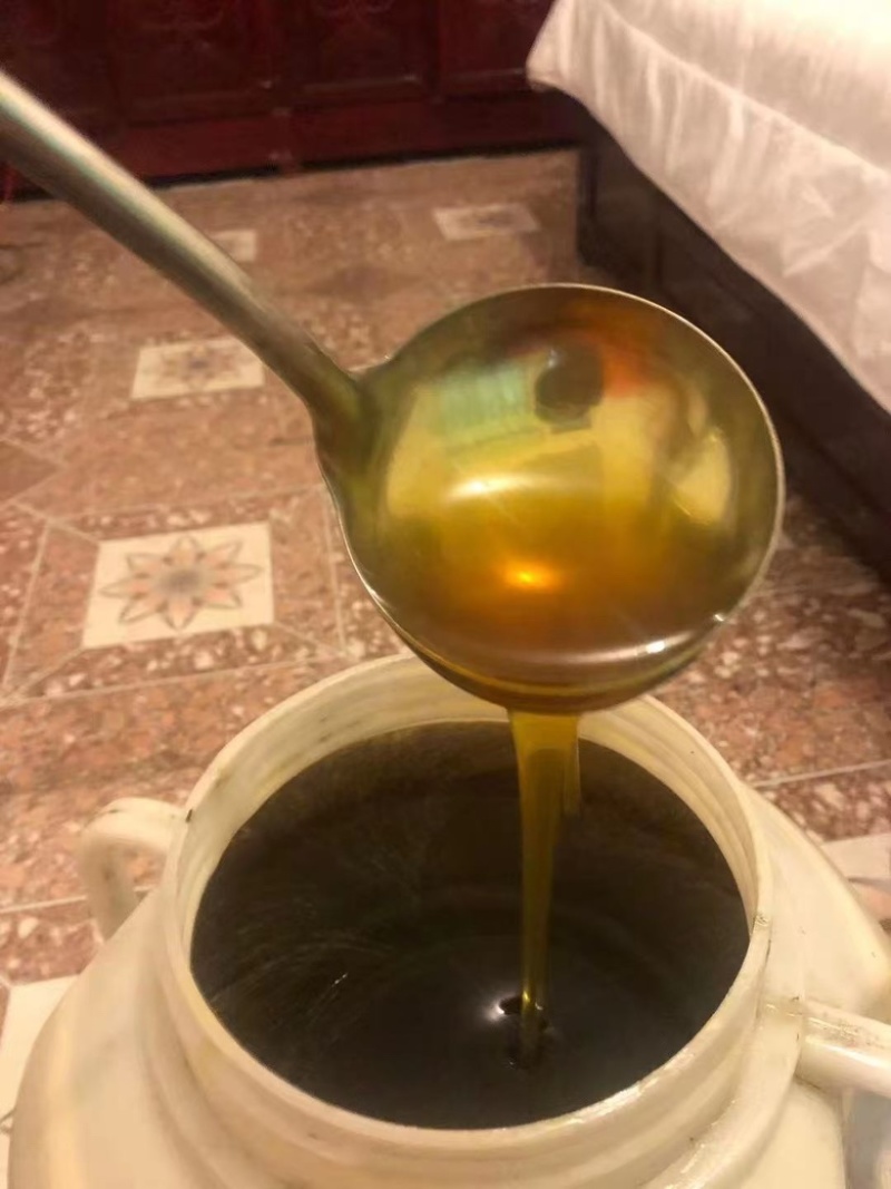 西岭雪山农户百花蜂蜜（天然，不参假，不喂糖）